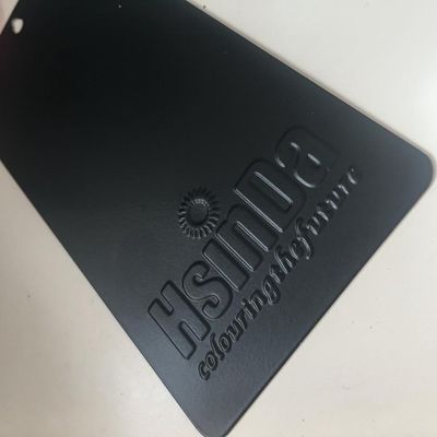 Besparing van middelen TGIC Polyesterpoederlaag Geen vervuiling Hoogtemperatuurbestand