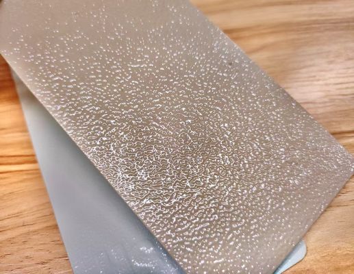 Chemisch bestendige kreukpoedercoating voor metalen buitenornamenten met textuurafwerking